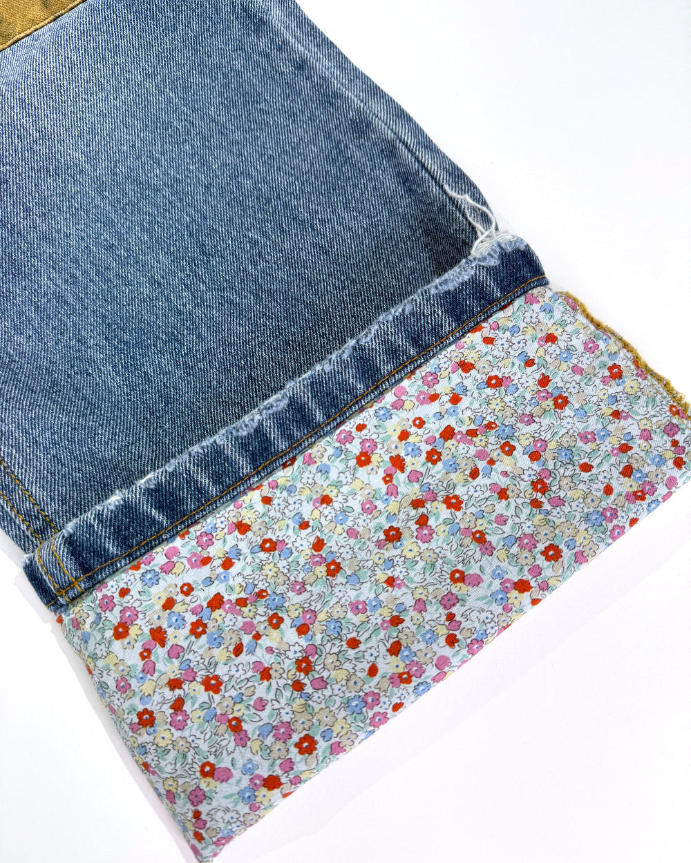 11 패치 데님 팬츠