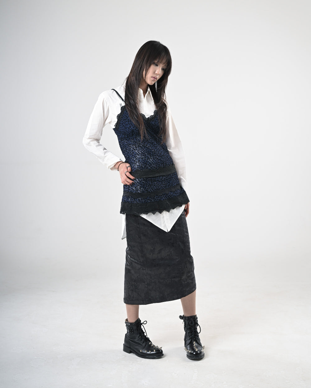 TRIANGULAR POCKET SKIRT