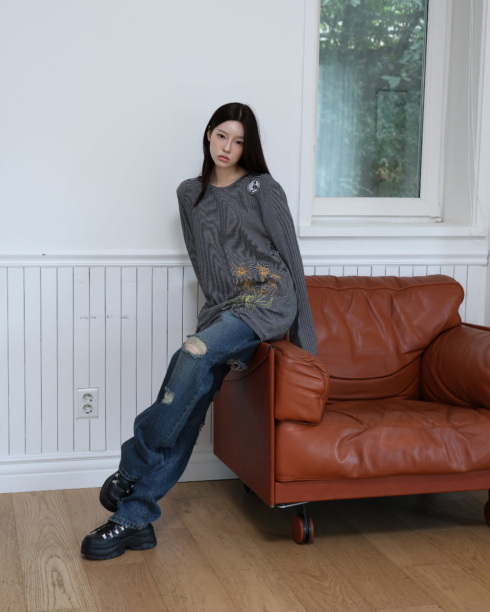 91730 EMBROIDERY LONG SLEEVE T-SHIRT 91730 자수 롱 슬리브 티셔츠