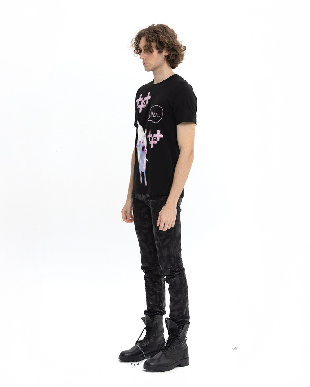 쉬크 고트 티셔츠