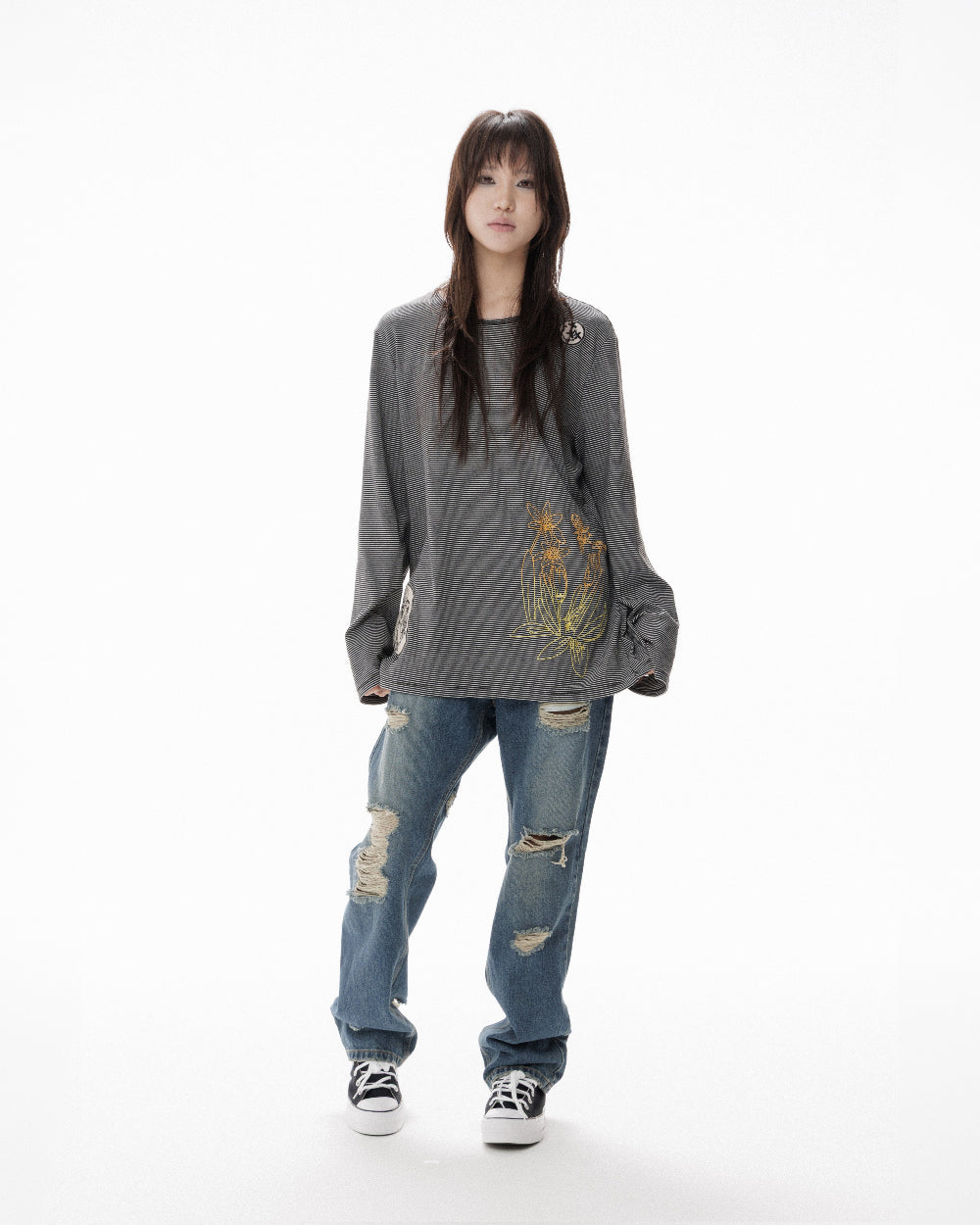 18 DAMAGE DENIM PANTS
