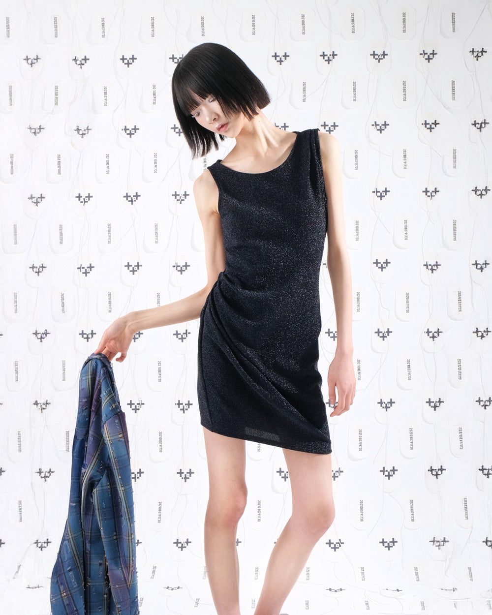 펄 드레이프 드레스 미니 블랙