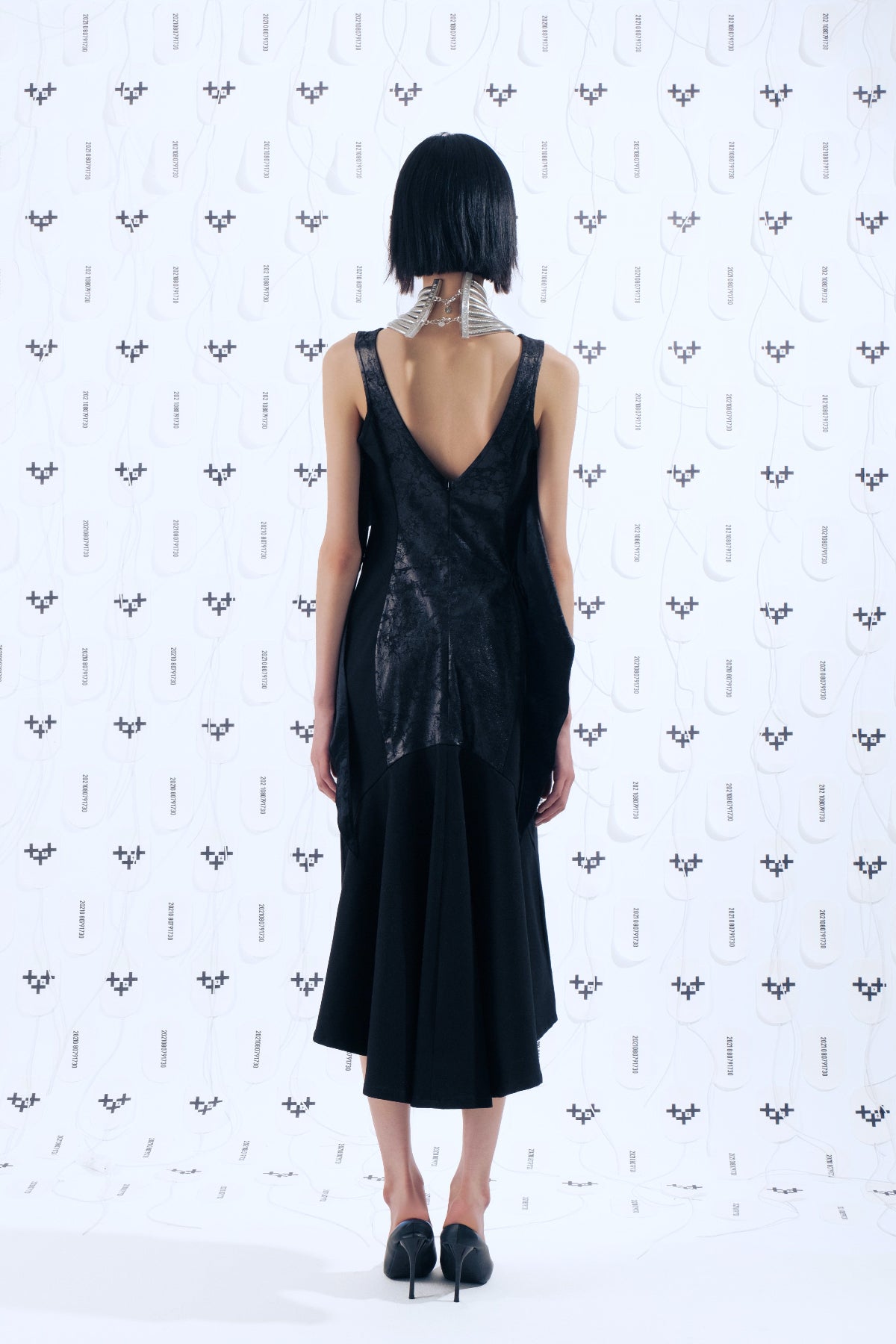 PENTAGRAM DRESS 펜타그램 드레스