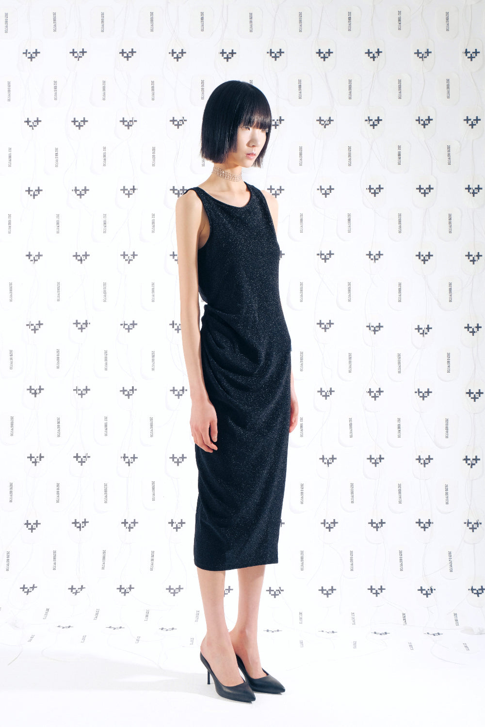 LONG PEARL DRAPE DRESS BLACK 롱 펄 드레이프 드레스 블랙