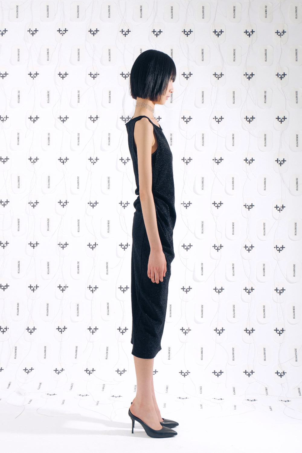 LONG PEARL DRAPE DRESS BLACK 롱 펄 드레이프 드레스 블랙