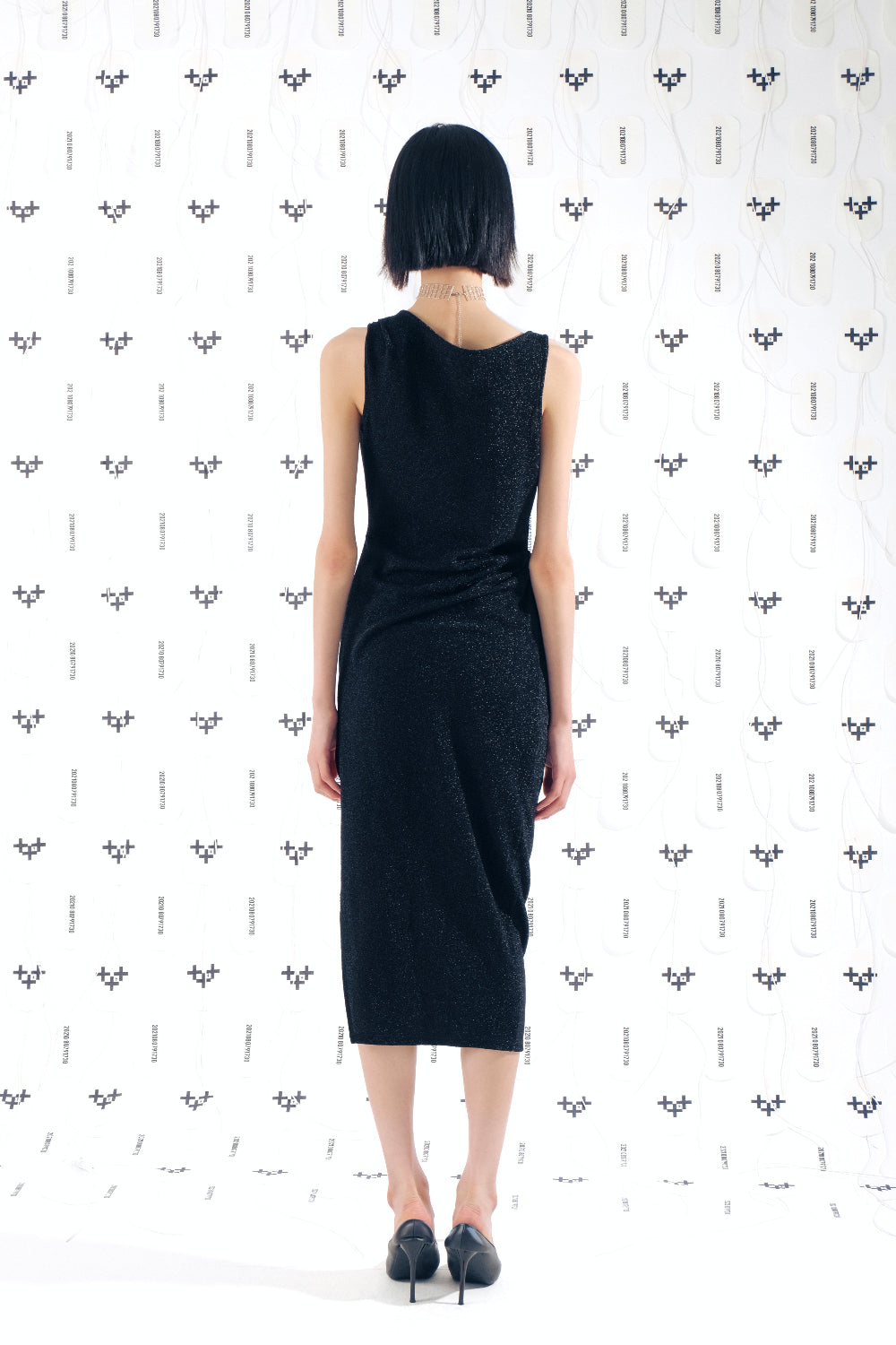 LONG PEARL DRAPE DRESS BLACK 롱 펄 드레이프 드레스 블랙