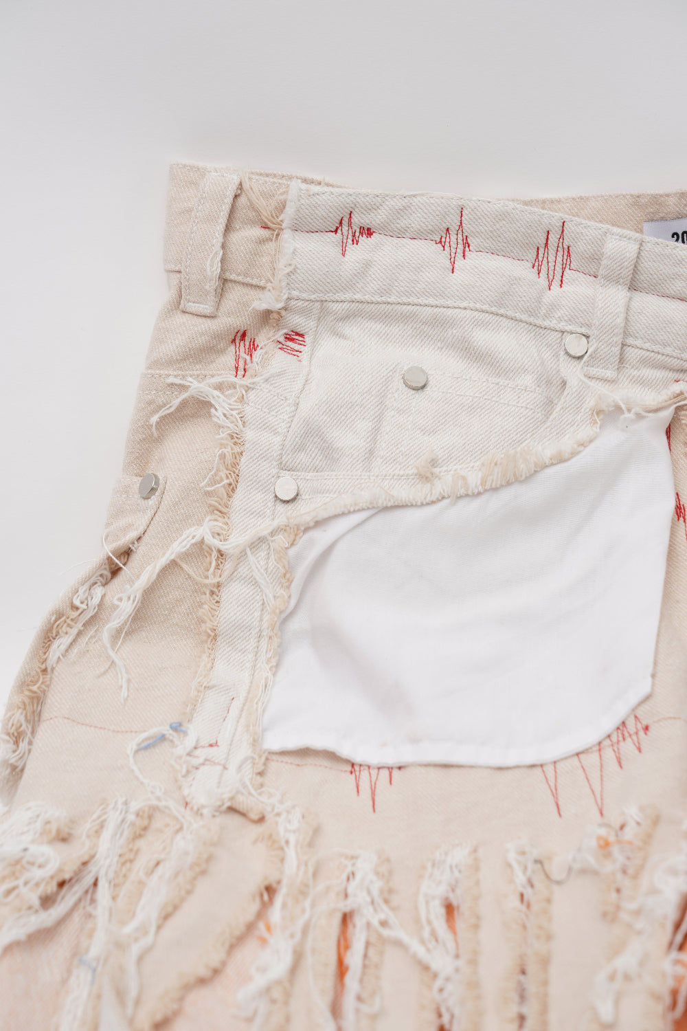 HEART-BEAT DESTROYED WIDE PANTS 심장박동 디스트로이드 와이드 팬츠