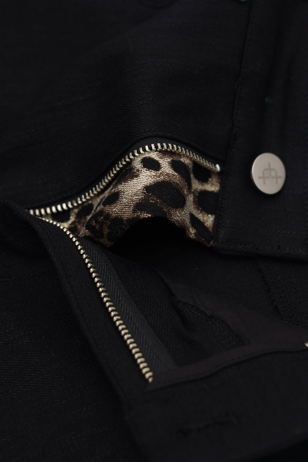 DEAD SKINNY PANTS 죽음의 스키니 팬츠