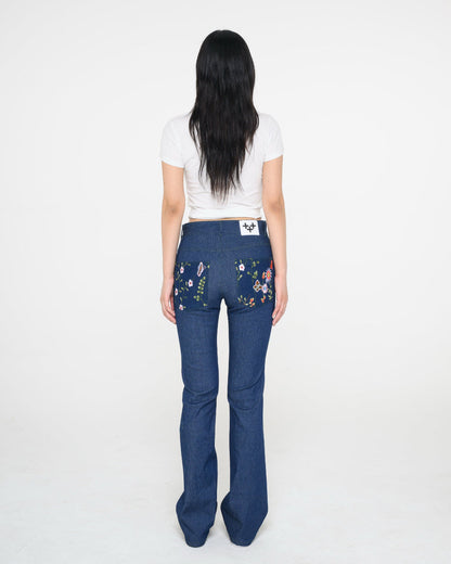 FLOWER BOOTSCUT PANTS  플라워 부츠컷 팬츠